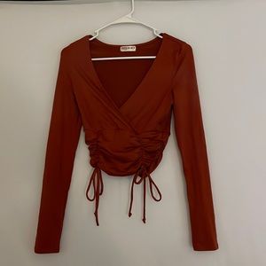 Burgundy scrunch crop top